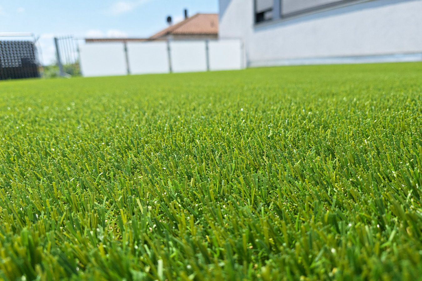 Synthetic lawn turf in New Smyrna Beach, FL